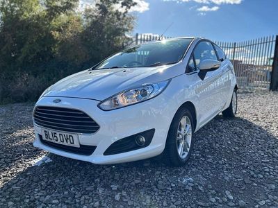 White Used 2015 Ford Fiesta Zetec Hatchback | £4,099 (Fair price)