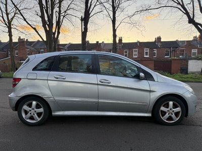 Mercedes B180