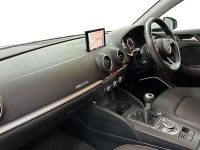 Used Audi A3 113 HP (83 kW) 2019 White Sedan