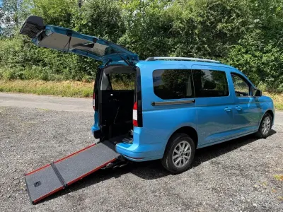 Used Ford Tourneo Connect Titanium 122 HP (89 kW) 2023 Blue MPV