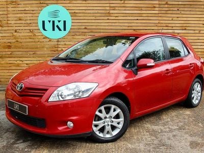 Red Used 2012 Toyota Auris Hatchback | £4,990 (Fair price)