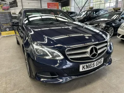 Used Mercedes E220 SE 2015 Blue Sedan