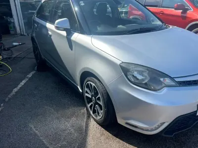 Used MG MG3 106 HP (77 kW) 2014 Silver Hatchback