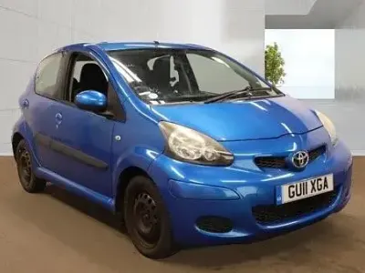 Used Toyota Aygo 68 HP (50 kW) 2011 Blue Hatchback