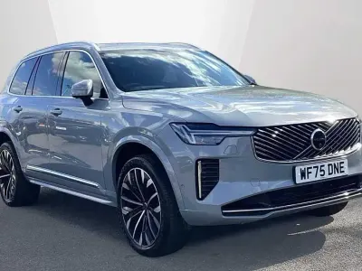 Usado Volvo XC90 Ultra 455 HP (334 kW) 2025 Cinzento SUV