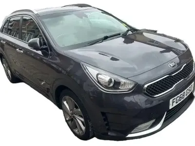 Begagnad Kia Niro 139 HK (102 kW) 2018 Grå SUV