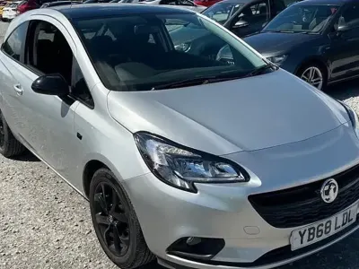 Begagnad Vauxhall Corsa 90 HK (66 kW) 2018 Silver Halvkombi