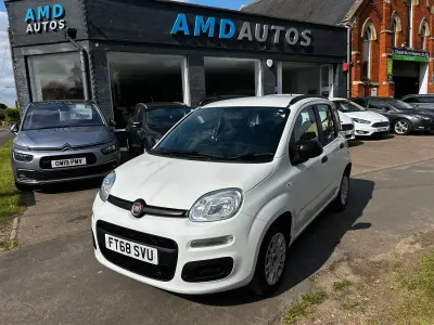 Używany Fiat Panda Easy 69 KM (50 kW) 2019 Biały Hatchback