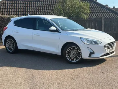 Begagnad Ford Focus Titanium X 125 HK (91 kW) 2018 Vit Halvkombi