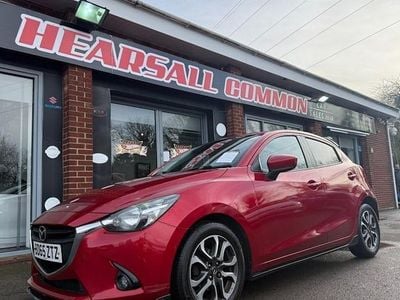 Used Mazda 2 Inclusive 90 HP (66 kW) 2015 Red Hatchback