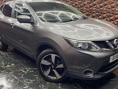 Used Nissan Qashqai N-Connecta 116 HP (85 kW) 2016 Grey SUV