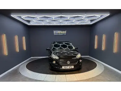 Second-hand Vauxhall Adam S 70 CP (51 kW) 2017 Negru Hatchback
