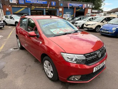 Used Dacia Sandero Lauréate 90 HP (66 kW) 2018 Red Hatchback