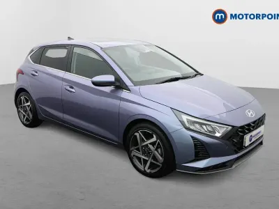 Käytetty Hyundai i20 Ultimate 101 HP (74 kW) 2025 Sininen Viistoperä