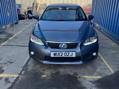 Lexus CT200h