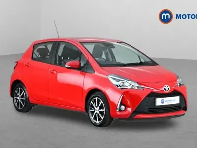 Used Toyota Yaris 111 HP (81 kW) 2018 Red Hatchback