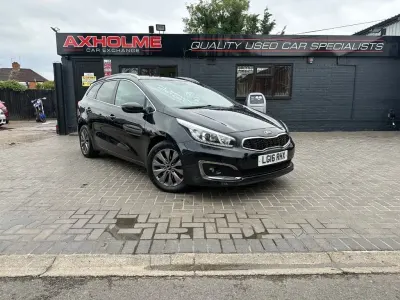 Usado Kia Ceed 136 HP (100 kW) 2016 Preto Citadino
