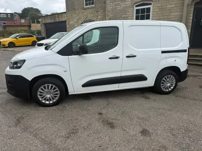 Used Citroën Berlingo 75 HP (55 kW) 2019 White MPV