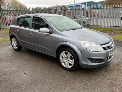 Used Vauxhall Astra Active 115 HP (84 kW) 2009 Silver Hatchback