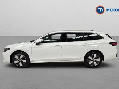 Used VW Passat Life 204 HP (150 kW) 2025 White Estate
