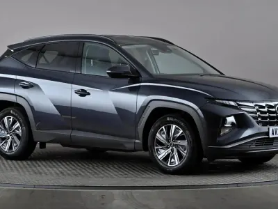 Usado Hyundai Tucson SE 150 CV (110 kW) 2023 Gris SUV