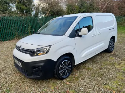 Used Citroën e-Berlingo 130 HP (95 kW) 2019 Frozen white