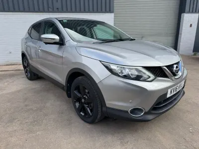 Begagnad Nissan Qashqai N-TEC 110 HK (80 kW) 2016 Silver SUV