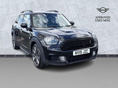 Begagnad Mini Cooper S Countryman Exclusive 192 HK (141 kW) 2019 Svart SUV