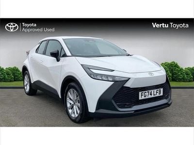 Used Toyota C-HR 140 HP (102 kW) 2024 White SUV