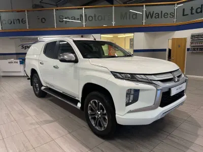 Used Mitsubishi L200 150 HP (110 kW) 2021 White Pickup