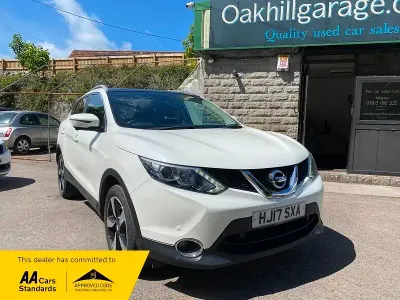 Used Nissan Qashqai N-Connecta 115 HP (84 kW) 2017 White SUV