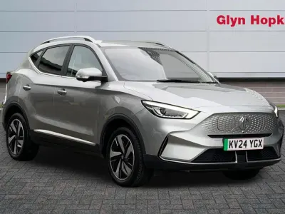 Usado MG ZS Trophy Connect 114 kW (156 CV) 2024 Plateado SUV