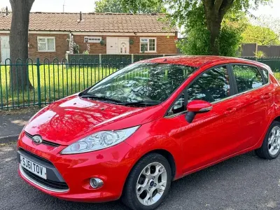 Used Ford Fiesta Zetec 70 HP (51 kW) 2011 Hatchback
