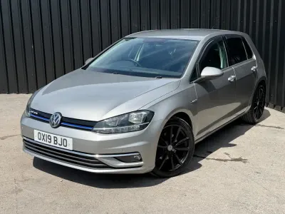 Used VW Golf VII Match 128 HP (94 kW) 2019 Silver Hatchback