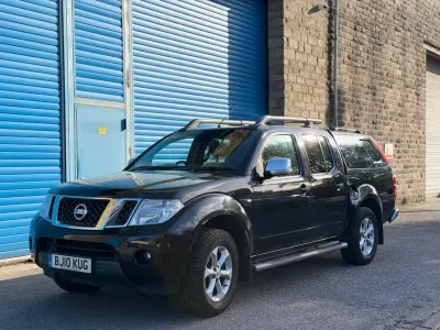 Second-hand Nissan Navara Tekna 2010 Negru Pickup