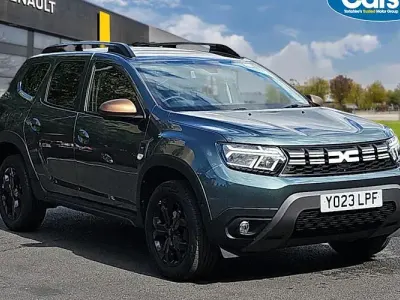 Used Dacia Duster Extreme 150 HP (110 kW) 2023 Green SUV
