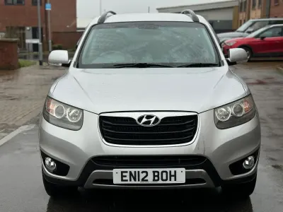 Used Hyundai Santa Fe Premium 197 HP (144 kW) 2012 Silver SUV