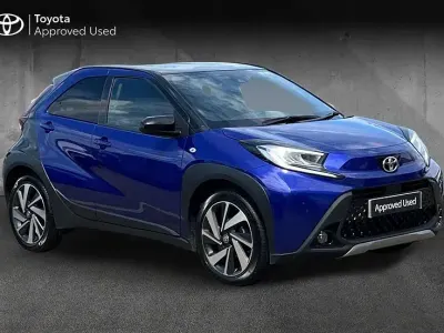 Used Toyota Aygo X 72 HP (52 kW) 2024 Juniper blue with black SUV