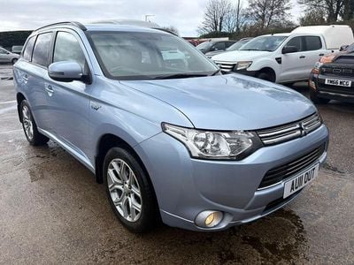 Used Mitsubishi Outlander P-HEV 2015 Blue Estate
