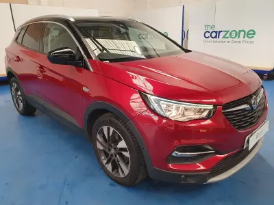 Used Vauxhall Grandland X Sport 130 HP (95 kW) 2018 Red SUV