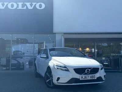 Gebraucht Volvo V40 R-Design 122 PS (89 kW) 2018 Kleinwagen