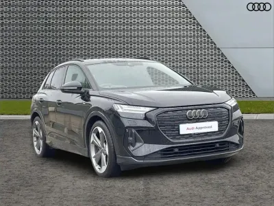 Usado Audi Q4 e-tron Black Edition 210 kW (286 HP) 2024 Preto SUV