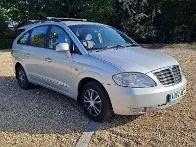 Used SsangYong Rodius 2012 Silver MPV