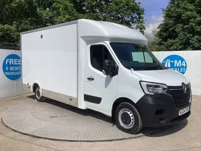 Used Renault Master Business 150 HP (110 kW) 2024 White MPV