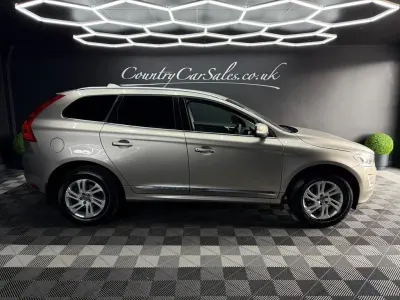 Usado Volvo XC60 SE Lux 220 CV (161 kW) 2015 Dorado SUV