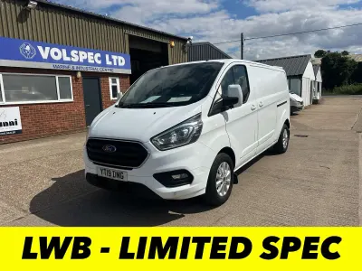 Used Ford Transit Custom Limited 130 HP (95 kW) 2019 White Van
