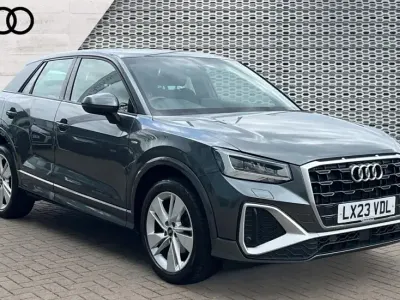 Usado Audi Q2 S-Line 150 CV (110 kW) 2023 Gris SUV