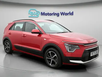 Gebraucht Kia Niro 141 PS (103 kW) 2023 Rot SUV