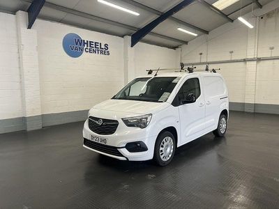 Used Vauxhall Combo S 100 HP (73 kW) 2023 White MPV