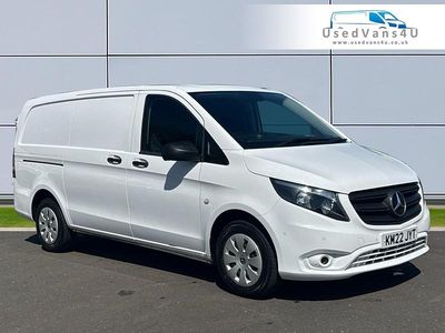 Begagnad Mercedes Vito Progressive 136 HK (100 kW) 2022 Vit Van